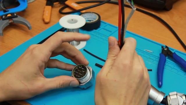 Урок 11.2 Работа с электроникой. Пайка разъема к кабель-тросу. Информационные провода.