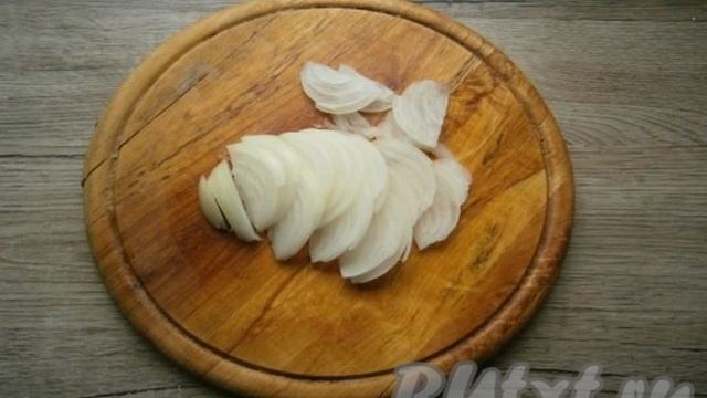 Бефстроганов из курицы со сметаной