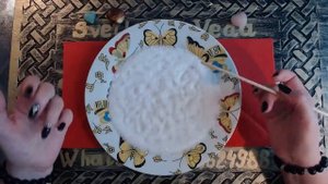 ГЕОМАНТИЯ ЧТО ОН ДУМАЕТ О ВАС ГАДАНИЕ НА СОЛИ Светлана ВЕДА