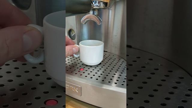 Рожковая кофемашина BORK CM EEN 9730 SI смотреть онлайн