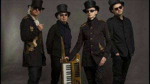 Пикник - А учили меня летать