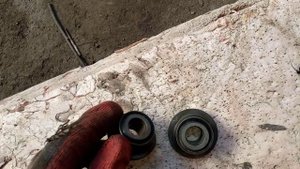 ромашки болтаются в рычаге.mp4