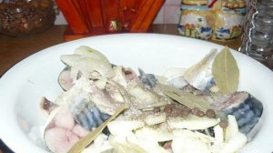Маринованная скумбрия в банке
