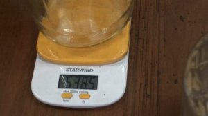 Настойка огневки. Настойка восковой моли. Настойка под вакуумом. Вакуумный укупор.