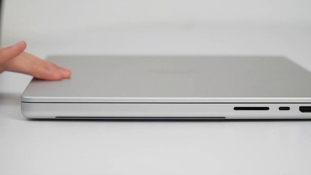Spigen SafeView für MacBook Pro 14" / 16" (2021-2023, M1/M2) смотреть онлайн