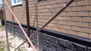 Отделка фасада HAUBERK песчаный кирпич , без подложки на прямую на сип дом !