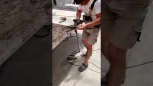 рез крупноформатной плитки.