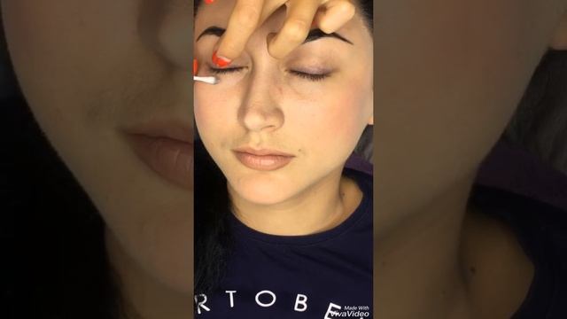 Снятие нарощеных ресниц кремовым ремувером. смотреть онлайн