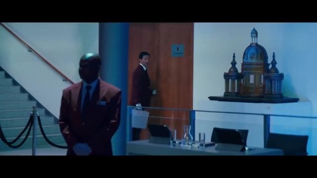 ОбзЁр фильма «Анчартед: На картах не значится». Героям фильма не хватает "Энциклопедии Юных Сурков" смотреть онлайн