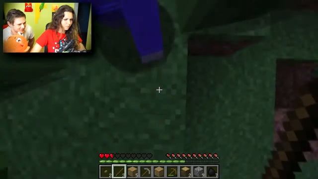 ПЕРВЫЙ РАЗ в MINECRAFT =^ ^= ФРОСТ ИЗДЕВАЕТСЯ НАДОМНОЮ смотреть онлайн