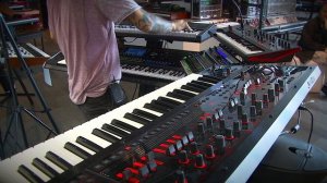 ROLAND JUNO-DS Synthesizer Live Demo mit Jimmy Kresic