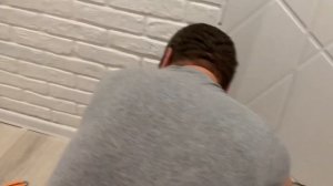 Бюджетный ремонт в коридоре/УЖАС испортили ремонт в коридоре/Плохо установили плинтус/Ремонт испорч