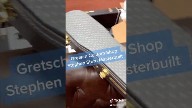 Guitar of the Day Volume 1 - 22 Best USA Made Guitars смотреть онлайн