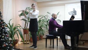 Ж. Бизе. "Менуэт" из музыки к драме "Арлезианка" исполняет Таах Диана, флейта