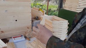 Сборка рамок пневмо-степлером