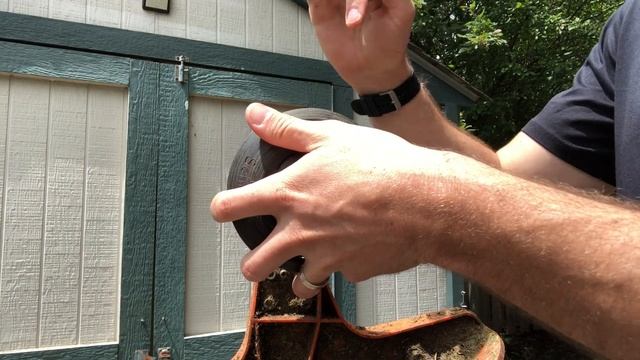 Replacing Line in a Stihl Weed Eater смотреть онлайн