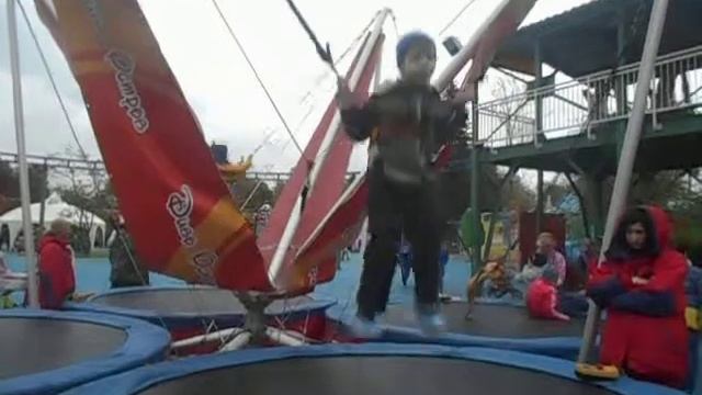 Диво-остров Воздушные гимнасты смотреть онлайн