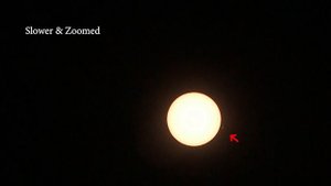 Вокруг Солнца летают загадочные объекты