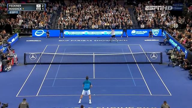 Теннисист пародирует Надаля смотреть онлайн