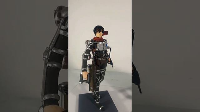 Mikasa and Levi Ackerman clay sculptures | Mikasa y Levi Ackerman escultura en plastilina SNK