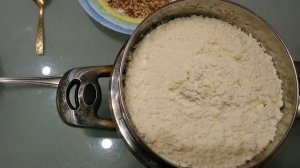 Домашний сыр с грецкими орехами