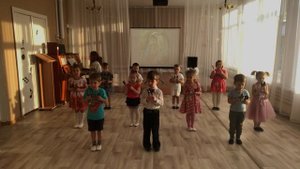 Средняя группа. Оркестр "ЛОЖКИ"