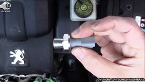 Replacing the Oil Pressure Switch on a Peugeot 307
