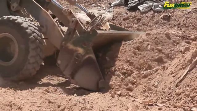 Volvo's whell loader machine is gearing up sand смотреть онлайн