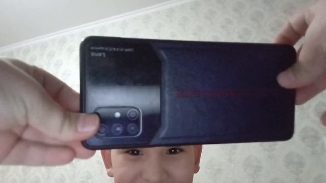 сломали телефон😣 хорошо что он был сломан изначально но не сильно.