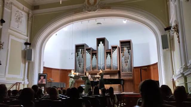 А. Дворжак Интродукция и тема с вариациями из Терцета для двух скрипок и альта смотреть онлайн