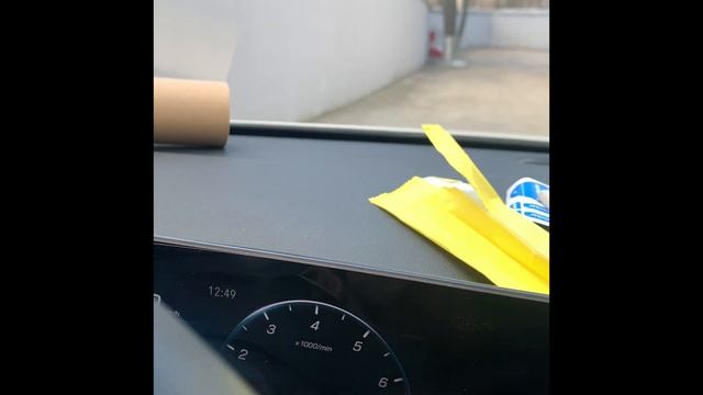 Поклейка защитной плёнки на экран мультимедиа смотреть онлайн