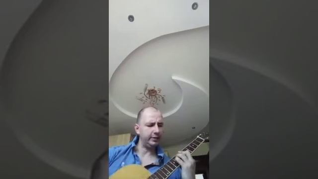 Осин Плачет девушка в автомате