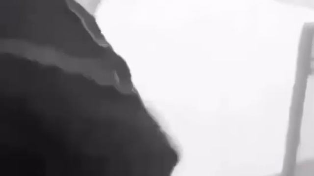 мы продолжаем тянуться к тем кто ничего кроме боли дать не может.