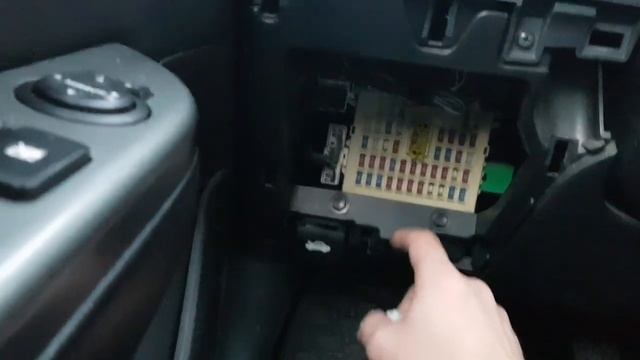 Не работает розетка ( прикуриватель ) KIA RIO 3
