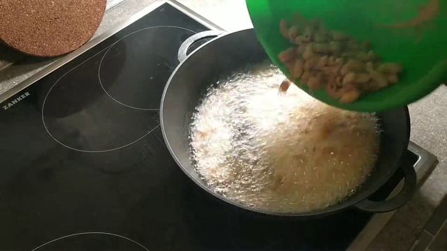 Стоит ли готовить чипсы из макарон?!? Эксперимент! Семейная дегустация #мужикнакухне