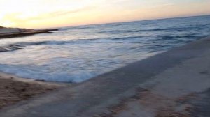 Лёгкая вечерняя волна ??? на закате осеннего солнца ? ??