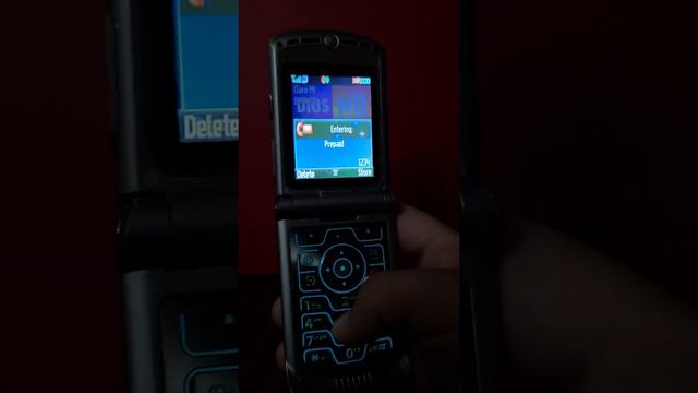 Motorola Razr V3 incoming call (With ID) смотреть онлайн