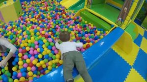 Максик в детском центре "Муравейник"