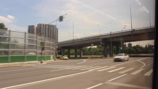 Мчим по Новодачному шоссе на автобусе №352 и въезжаем внутрь МКАД у станции Марк смотреть онлайн