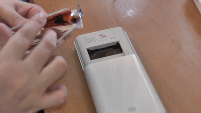 Фотопринтер Xiaomi Mi ZINK, распаковка и первая печать смотреть онлайн