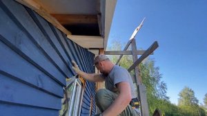 Подшив свесов крыши обрезной доской