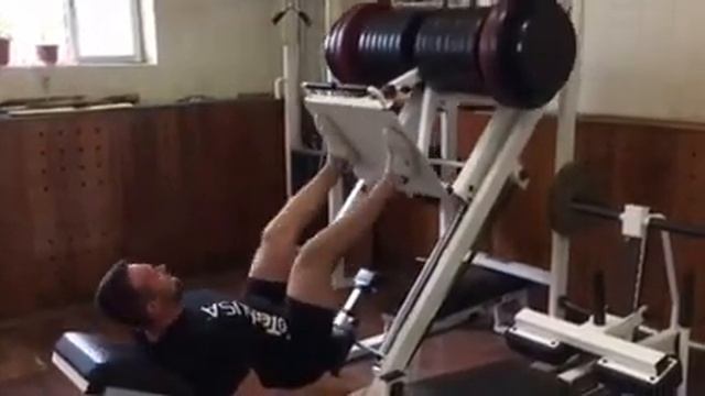 Жим ногами 540 кг в натураху смотреть онлайн