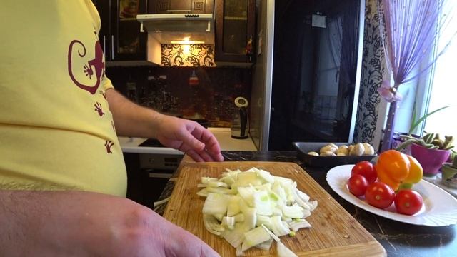ГОВЯДИНА ТУШЕНАЯ с ОВОЩАМИ и ГРИБАМИ в КАЗАНЕ и КАК пожарить КАРТОШКУ.