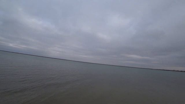 Крым, Штормовое. Дикие пляжи с белым песком и чистым морем.