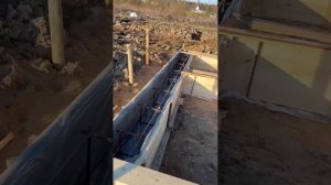 Усиление опалубки. Вязание арматуры. Фундамент