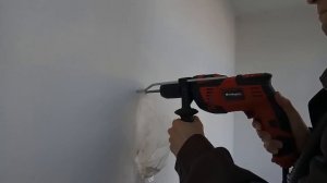 Сверление стены электродрелью Einhell TC-ID 720/1 E