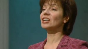 Виктория Ахундова "Нас всех рисует время"