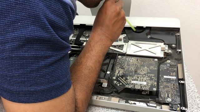 Replace Optical Drive with SSD in iMac Late 2009 смотреть онлайн