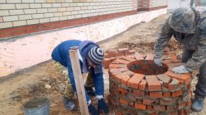 Как нарастить канализационный колодец кирпичом.