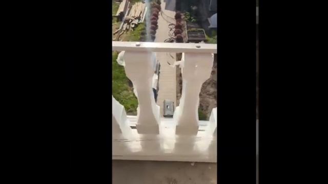 Монтаж маленький балюстрады для большого дома смотреть онлайн